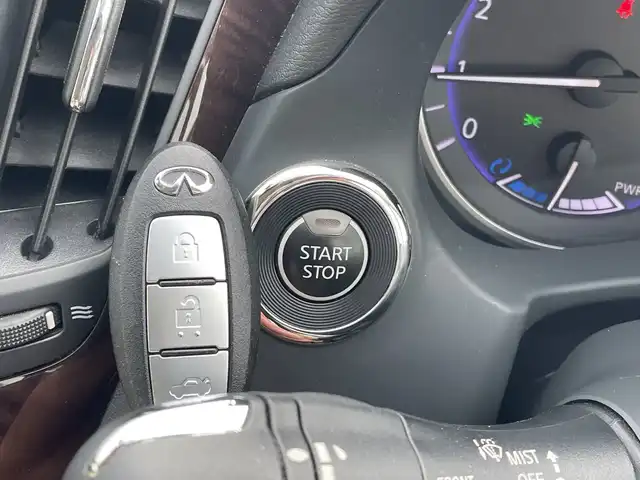 日産 スカイライン ハイブリッド 350GT Type SP 千葉県 2014(平26)年 5.7万km スーパーブラック サンルーフ 革シート ナビ 全方位カメラ BOSEサウンド レーダークルコン シートヒーター パワーシート フルセグ ETC スマートキー オートライト LEDライト 19インチAW 前後ソナー