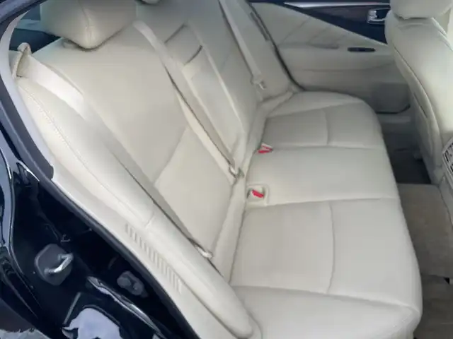 日産 スカイライン ハイブリッド 350GT Type SP 千葉県 2014(平26)年 5.7万km スーパーブラック サンルーフ 革シート ナビ 全方位カメラ BOSEサウンド レーダークルコン シートヒーター パワーシート フルセグ ETC スマートキー オートライト LEDライト 19インチAW 前後ソナー