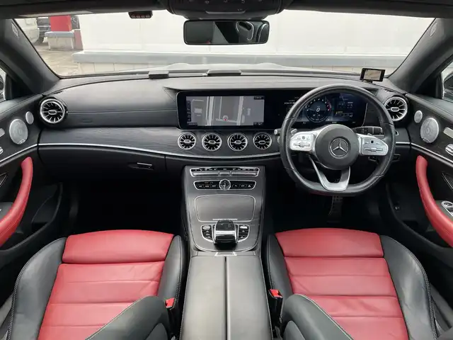 メルセデス・ベンツ Ｅ２００ クーペ スポーツ 東京都 2020(令2)年 2.7万km オブシディアンブラック パノラマルーフ/レザーＰＫＧ/レーダーセーフティＰＫＧ/Ｂｕｒｍｅｓｔｅｒサウンド/メモリー付パワーシート/赤／黒コンビレザー/シートヒーター/ＬＥＤヘッドライト/追従クルコン/ＢＳＭ/ＬＫＡ/ワイヤレス充電/純正OP前後ドラレコ