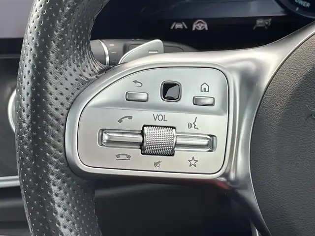 メルセデス・ベンツ Ｅ２００ クーペ スポーツ 東京都 2020(令2)年 2.7万km オブシディアンブラック パノラマルーフ/レザーＰＫＧ/レーダーセーフティＰＫＧ/Ｂｕｒｍｅｓｔｅｒサウンド/メモリー付パワーシート/赤／黒コンビレザー/シートヒーター/ＬＥＤヘッドライト/追従クルコン/ＢＳＭ/ＬＫＡ/ワイヤレス充電/純正OP前後ドラレコ