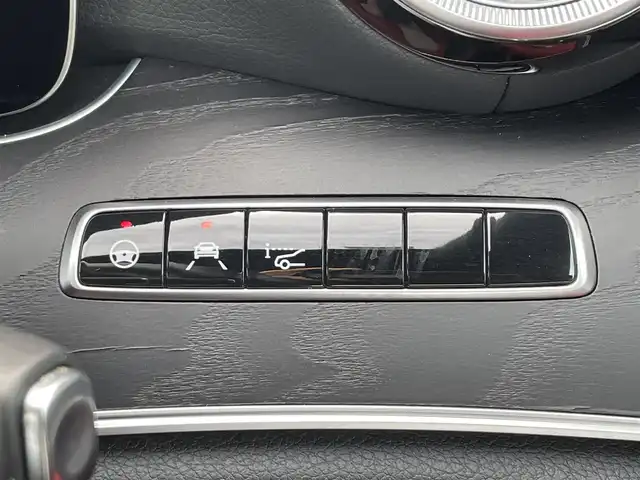 メルセデス・ベンツ Ｅ２００ クーペ スポーツ 東京都 2020(令2)年 2.7万km オブシディアンブラック パノラマルーフ/レザーＰＫＧ/レーダーセーフティＰＫＧ/Ｂｕｒｍｅｓｔｅｒサウンド/メモリー付パワーシート/赤／黒コンビレザー/シートヒーター/ＬＥＤヘッドライト/追従クルコン/ＢＳＭ/ＬＫＡ/ワイヤレス充電/純正OP前後ドラレコ
