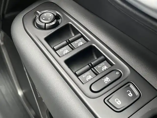 クライスラー・ジープ ジープ レネゲード リミテッド 静岡県 2021(令3)年 2万km アンヴィル レザーシート/ステアリングヒーター/ブラインドスポットモニター/純正ナビ/(Bluetooth/AUX/ワンセグ)/衝突被害軽減システム/バックカメラ/スマートキー /LEDライト/アダブティブクルーズコントロール/レーンキープアシスト/シートヒーター /ETC2.0/ドライブレコーダー/スペアキー/保証書/取扱説明書