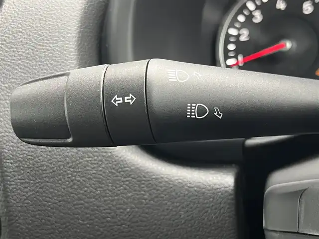 クライスラー・ジープ ジープ レネゲード リミテッド 静岡県 2021(令3)年 2万km アンヴィル レザーシート/ステアリングヒーター/ブラインドスポットモニター/純正ナビ/(Bluetooth/AUX/ワンセグ)/衝突被害軽減システム/バックカメラ/スマートキー /LEDライト/アダブティブクルーズコントロール/レーンキープアシスト/シートヒーター /ETC2.0/ドライブレコーダー/スペアキー/保証書/取扱説明書