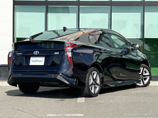 トヨタ プリウス S ツーリングセレクション 和歌山県 2018(平30)年 6.3万km アティチュードブラックマイカ 純正7インチナビ/フルセグTV/Bluetooth/CD/DVD/バックカメラ/ETC/革巻きステアリング/ステアリングスイッチ/レザーシート/前席シートヒーター/LEDヘッドライト/オートライト/モデリスタエアロ/純正17インチAW/ドアバイザー/プッシュスタート/スマートキー