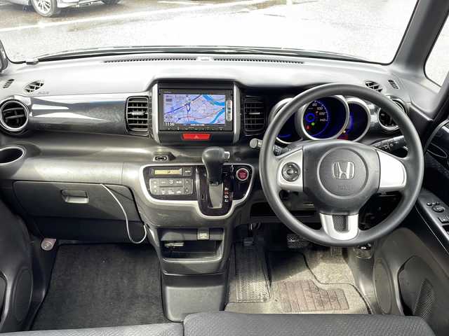 ホンダ Ｎ ＢＯＸ カスタム G Aパッケージ 新潟県 2014(平26)年 10.4万km スマートブラック 4WD/社外ナビ：VXM-145VSi/（BT/DTV/FM/AM/ワンセグ）/バックカメラ/オートライト/アイドリングストップ/ウィンカーミラー/片側パワースライドドア/プッシュスタート/ETC/純正14インチAW/ステアリングスイッチ