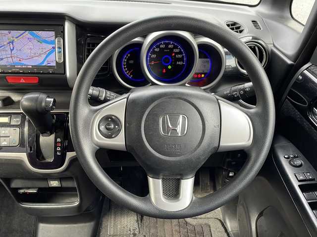 ホンダ Ｎ ＢＯＸ カスタム G Aパッケージ 新潟県 2014(平26)年 10.4万km スマートブラック 4WD/社外ナビ：VXM-145VSi/（BT/DTV/FM/AM/ワンセグ）/バックカメラ/オートライト/アイドリングストップ/ウィンカーミラー/片側パワースライドドア/プッシュスタート/ETC/純正14インチAW/ステアリングスイッチ