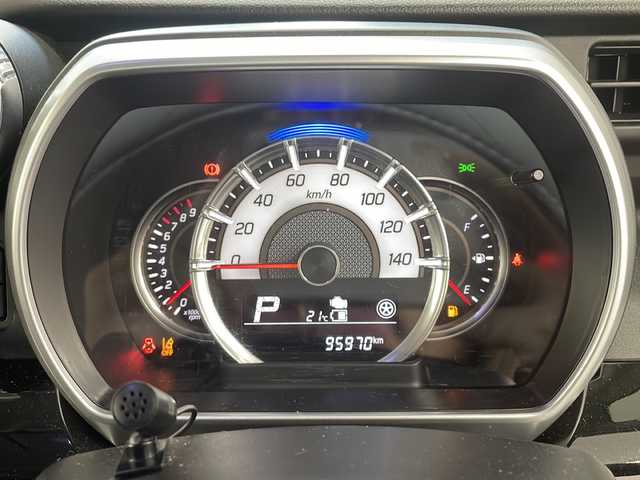 スズキ スペーシア カスタム HYBRID XS ターボ 高知県 2018(平30)年 9.6万km ピュアホワイトパール/ブラック2トーン 純正ナビ/フルセグＴＶ/全方位カメラ/両側パワースライド/シートヒーター/前後ドライブレコーダー/Ｂｌｕｅｔｏｏｔｈ/CD/ＥＴＣ/クルーズコントロール/純正アルミホイール/レーンキープアシスト/盗難防止装置/衝突軽減システム/オートライト/横滑り防止装置