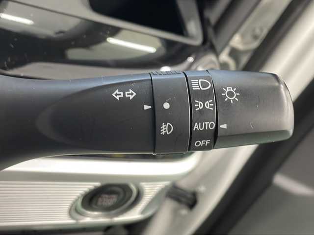 スズキ スペーシア カスタム HYBRID XS ターボ 高知県 2018(平30)年 9.6万km ピュアホワイトパール/ブラック2トーン 純正ナビ/フルセグＴＶ/全方位カメラ/両側パワースライド/シートヒーター/前後ドライブレコーダー/Ｂｌｕｅｔｏｏｔｈ/CD/ＥＴＣ/クルーズコントロール/純正アルミホイール/レーンキープアシスト/盗難防止装置/衝突軽減システム/オートライト/横滑り防止装置