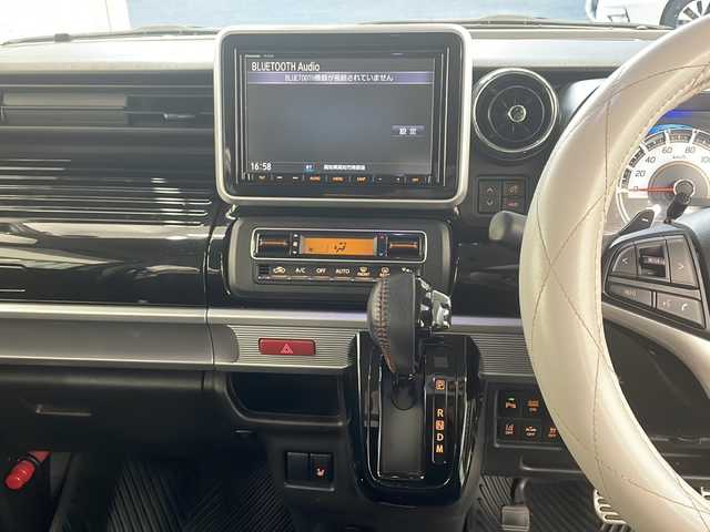 スズキ スペーシア カスタム HYBRID XS ターボ 高知県 2018(平30)年 9.6万km ピュアホワイトパール/ブラック2トーン 純正ナビ/フルセグＴＶ/全方位カメラ/両側パワースライド/シートヒーター/前後ドライブレコーダー/Ｂｌｕｅｔｏｏｔｈ/CD/ＥＴＣ/クルーズコントロール/純正アルミホイール/レーンキープアシスト/盗難防止装置/衝突軽減システム/オートライト/横滑り防止装置