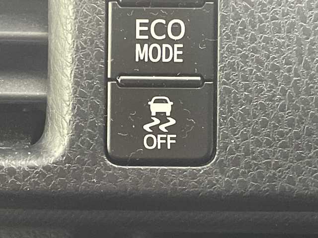 トヨタ ヴォクシー ZS 煌 茨城県 2016(平28)年 6.5万km ホワイトパールクリスタルシャイン 純正９ナビ　バックカメラ　両側電動面スライドドア　ドラレコ　ビルトインＥＴＣ　衝突被害軽減ブレーキ　レーンアシスト　ＬＥＤライト　オートハイビーム　スマートキー　ステアリングスイッチ　禁煙車