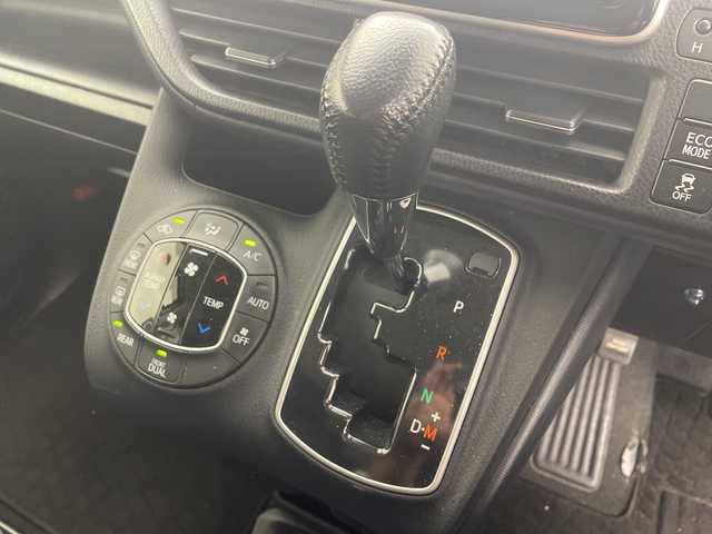 トヨタ ヴォクシー ZS 煌 茨城県 2016(平28)年 6.5万km ホワイトパールクリスタルシャイン 純正９ナビ　バックカメラ　両側電動面スライドドア　ドラレコ　ビルトインＥＴＣ　衝突被害軽減ブレーキ　レーンアシスト　ＬＥＤライト　オートハイビーム　スマートキー　ステアリングスイッチ　禁煙車