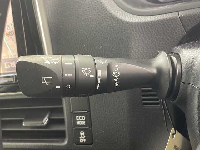 トヨタ ヴォクシー ZS 煌 茨城県 2016(平28)年 6.5万km ホワイトパールクリスタルシャイン 純正９ナビ　バックカメラ　両側電動面スライドドア　ドラレコ　ビルトインＥＴＣ　衝突被害軽減ブレーキ　レーンアシスト　ＬＥＤライト　オートハイビーム　スマートキー　ステアリングスイッチ　禁煙車