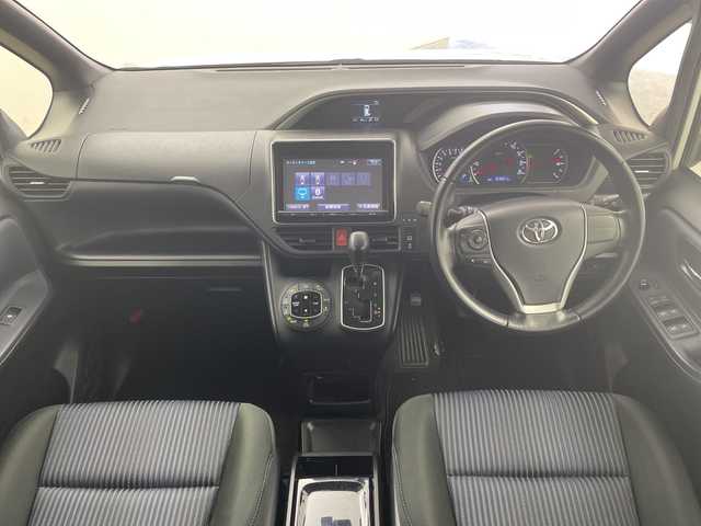 トヨタ ヴォクシー ZS 煌 茨城県 2016(平28)年 6.5万km ホワイトパールクリスタルシャイン 純正９ナビ　バックカメラ　両側電動面スライドドア　ドラレコ　ビルトインＥＴＣ　衝突被害軽減ブレーキ　レーンアシスト　ＬＥＤライト　オートハイビーム　スマートキー　ステアリングスイッチ　禁煙車