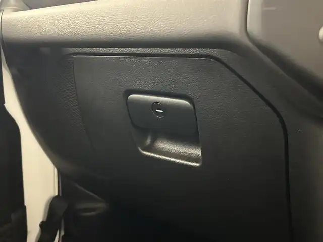 クライスラー・ジープ ラングラー アンリミテッド サハラ 福岡県 2021(令3)年 1.3万km ブライトホワイト ナビ　/フルセグ　/フロント・サイド・バックカメラ　/黒レザーシート　/シートヒーター　/ヒーテッドステアリング　/ＣａｒＰｌａｙ　/ＡＣＣ　/ＢＳＭ　/前後クリアランスソナー　/スマートキー　/ＭＫＷ１７ｉｎｃｈＡＷ