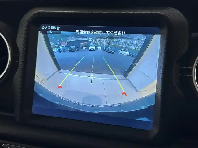 クライスラー・ジープ ラングラー アンリミテッド サハラ 福岡県 2021(令3)年 1.3万km ブライトホワイト ナビ　/フルセグ　/フロント・サイド・バックカメラ　/黒レザーシート　/シートヒーター　/ヒーテッドステアリング　/ＣａｒＰｌａｙ　/ＡＣＣ　/ＢＳＭ　/前後クリアランスソナー　/スマートキー　/ＭＫＷ１７ｉｎｃｈＡＷ