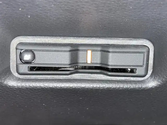 ホンダ フィット e:HEVクロスター 滋賀県 2020(令2)年 3.1万km シャイニンググレーM 純正9インチナビ/【Bluetooth/CD/DVD/フルセグ /USB】/バックカメラ/ホンダセンシング/・衝突軽減ブレーキ〈CMBS〉/・誤発進抑制機能後方誤発進抑制機能/・近距離衝突軽減ブレーキ/・歩行者事故低減ステアリング/・路外逸脱抑制機能/・渋滞追従機能付アダプティブ・クルーズ・コントロール〈ACC〉/・車線維持支援システム〈LKAS〉/・先行車発進お知らせ機能/・標識認識機能/・オートハイビーム/前後ドライブレコーダー/クリアランスソナー/LEDヘッドライト/ETC/電動パーキングブレーキ/ブレーキオートホールド/純正フロアマット/スマートキー