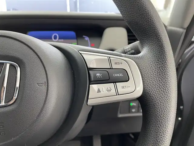 ホンダ フィット e:HEVクロスター 滋賀県 2020(令2)年 3.1万km シャイニンググレーM 純正9インチナビ/【Bluetooth/CD/DVD/フルセグ /USB】/バックカメラ/ホンダセンシング/・衝突軽減ブレーキ〈CMBS〉/・誤発進抑制機能後方誤発進抑制機能/・近距離衝突軽減ブレーキ/・歩行者事故低減ステアリング/・路外逸脱抑制機能/・渋滞追従機能付アダプティブ・クルーズ・コントロール〈ACC〉/・車線維持支援システム〈LKAS〉/・先行車発進お知らせ機能/・標識認識機能/・オートハイビーム/前後ドライブレコーダー/クリアランスソナー/LEDヘッドライト/ETC/電動パーキングブレーキ/ブレーキオートホールド/純正フロアマット/スマートキー