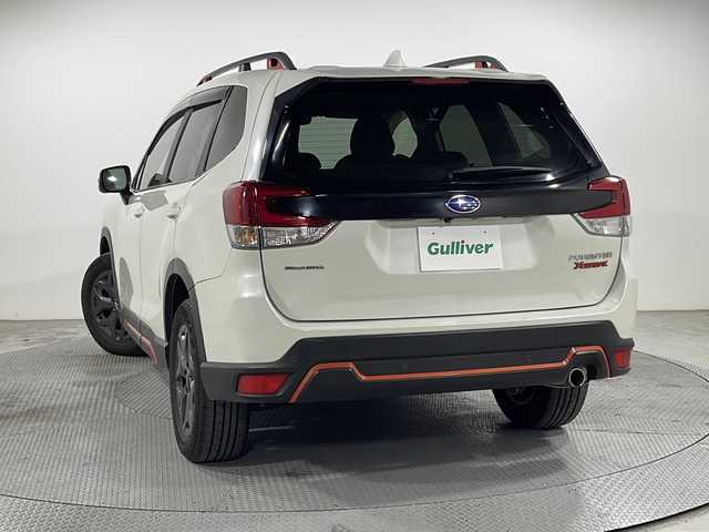 スバル フォレスター X－ブレイク 広島県 2018(平30)年 4.1万km クリスタルホワイトP 純正8型ナビ/X-MODE（ヒルディセントコントロール付）/パワーバックドア/パワーシート（運転席ポジションメモリー付）/シートヒーター（前席/後席）/ステアリングヒーター/サイド/バックカメラ/アイサイト/・プリクラッシュブレーキ/・レーンキープアシスト/・レーダークルーズコントロール/・誤発進抑制機能/LEDヘッドランプ/純正17インチAW/電動パーキングブレーキ/オートブレーキホールド/パドルシフト/ETC