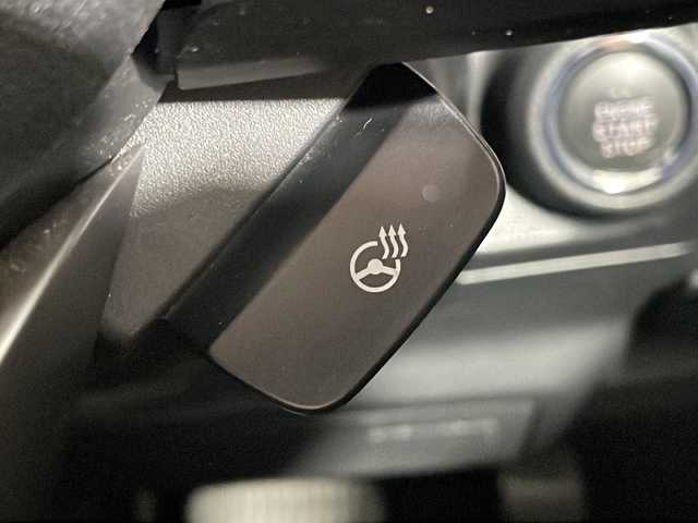 スバル フォレスター X－ブレイク 広島県 2018(平30)年 4.1万km クリスタルホワイトP 純正8型ナビ/X-MODE（ヒルディセントコントロール付）/パワーバックドア/パワーシート（運転席ポジションメモリー付）/シートヒーター（前席/後席）/ステアリングヒーター/サイド/バックカメラ/アイサイト/・プリクラッシュブレーキ/・レーンキープアシスト/・レーダークルーズコントロール/・誤発進抑制機能/LEDヘッドランプ/純正17インチAW/電動パーキングブレーキ/オートブレーキホールド/パドルシフト/ETC