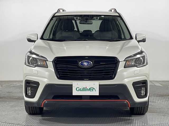 スバル フォレスター X－ブレイク 広島県 2018(平30)年 4.1万km クリスタルホワイトP 純正8型ナビ/X-MODE（ヒルディセントコントロール付）/パワーバックドア/パワーシート（運転席ポジションメモリー付）/シートヒーター（前席/後席）/ステアリングヒーター/サイド/バックカメラ/アイサイト/・プリクラッシュブレーキ/・レーンキープアシスト/・レーダークルーズコントロール/・誤発進抑制機能/LEDヘッドランプ/純正17インチAW/電動パーキングブレーキ/オートブレーキホールド/パドルシフト/ETC