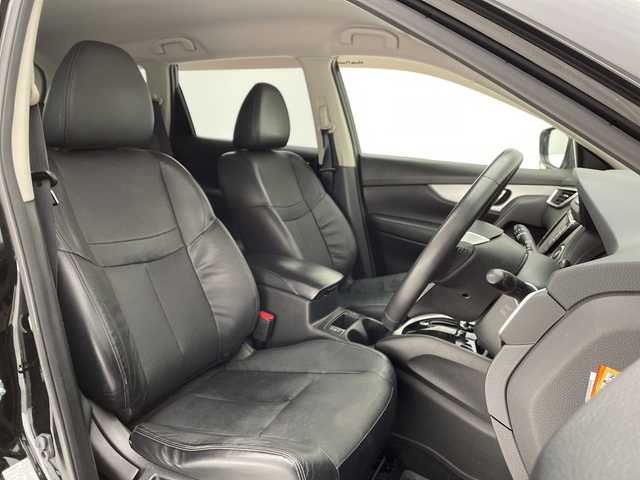 日産 エクストレイル モード・プレミア オーテック30th 愛知県 2017(平29)年 9.1万km ダイヤモンドブラック 純正ナビ/シートヒーター/バックカメラ/コーナーセンサー/LEDヘッドライト/オートライト/ドライブレコーダー/ETC/衝突軽減システム/フルセグ/CD DVD/Bluetooth/ステアリングスイッチ/スマートキー/プッシュスタート