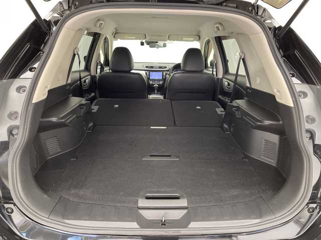 日産 エクストレイル モード・プレミア オーテック30th 愛知県 2017(平29)年 9.1万km ダイヤモンドブラック 純正ナビ/シートヒーター/バックカメラ/コーナーセンサー/LEDヘッドライト/オートライト/ドライブレコーダー/ETC/衝突軽減システム/フルセグ/CD DVD/Bluetooth/ステアリングスイッチ/スマートキー/プッシュスタート