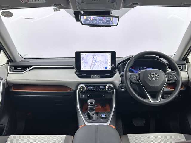 トヨタ ＲＡＶ４ アドベンチャー 大阪府 2023(令5)年 0.8万km アティチュードブラックマイカ 純正10.5インチディスプレイオーディオナビ/【フルセグTV/Bluetooth/FM/AM】/パノラマミックビューモニター/ブラインドスポットモニター(BSM)/トヨタセーフティセンス/・プリクラッシュセーフティー/・レーダークルーズコントロール/・オートマチックハイビーム/・レーントレーシングアシスト/・パーキングサポートブレーキ/・ロードサインアシスト/先行車発進お知らせ機能/後退速度抑制機能/内装色：オーキッドブラウン/ハーフレザーシート/D/N席シートベンチレーション/D/N席シートヒーター/D席パワーシート/シートメモリー/純正19インチAW