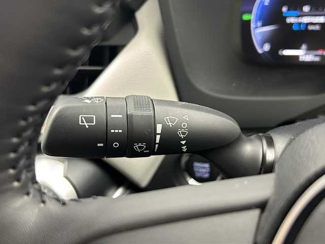 トヨタ ＲＡＶ４ アドベンチャー 大阪府 2023(令5)年 0.8万km アティチュードブラックマイカ 純正10.5インチディスプレイオーディオナビ/【フルセグTV/Bluetooth/FM/AM】/パノラマミックビューモニター/ブラインドスポットモニター(BSM)/トヨタセーフティセンス/・プリクラッシュセーフティー/・レーダークルーズコントロール/・オートマチックハイビーム/・レーントレーシングアシスト/・パーキングサポートブレーキ/・ロードサインアシスト/先行車発進お知らせ機能/後退速度抑制機能/内装色：オーキッドブラウン/ハーフレザーシート/D/N席シートベンチレーション/D/N席シートヒーター/D席パワーシート/シートメモリー/純正19インチAW