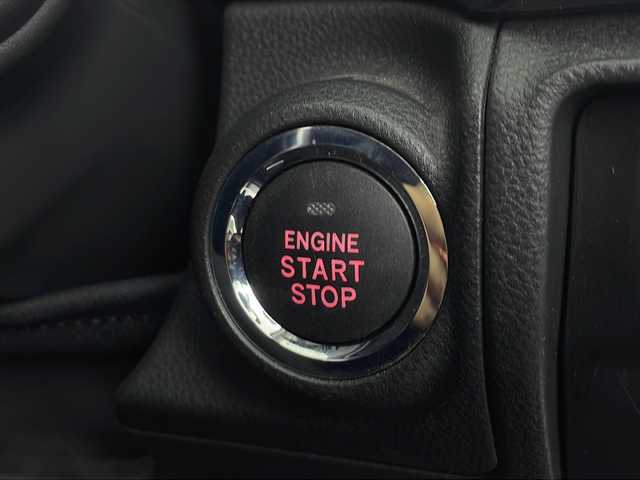 スバル レヴォーグ 1．8GT－H EX 愛知県 2020(令2)年 4.6万km クリスタルホワイトP 禁煙車/純正ナビ/(AM/FM/AUX/BT/ipone/ipod/USB/フルセグ)/革巻きステアリング/ステアリングスイッチ/追従型クルーズコントロール/バック(フロント/サイド)カメラ/ETC/パワーバックドア/シートヒーター/コーナーセンサー/電動格納ウィンカーミラー/モード切替/レーンキープアシスト/衝突軽減システム/横滑り防止装置/LEDヘッドライト/オートライト/フォグランプ/ライト付きバニティーミラー/純正ドアバイザー/純正フロアマット