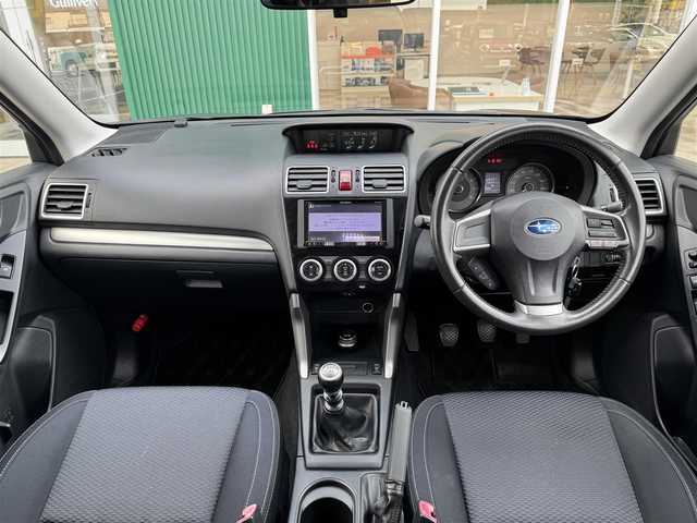 スバル フォレスター 2．0i－L 愛媛県 2015(平27)年 13.9万km ダークグレーメタリック ６速ＭＴ　ワンオーナー　禁煙車　シートヒーター　カロッツェリアナビ　フルセグＴＶ　Ｂｌｕｅｔｏｏｔｈ　バックカメラ　ＥＴＣ　クルーズコントロール