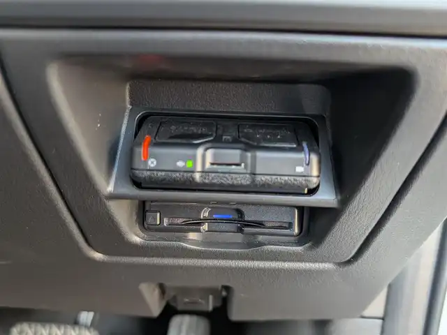 マツダ ＣＸ－６０ XD HV エクスクルーシブスポーツ 福井県 2023(令5)年 2.3万km ロジウムホワイトプレミアムメタリック 純正ナビ/・フルセグ/・Bluetooth/・Apple CarPlay対応/スマートブレーキサポート/・前後誤発信抑制/・標識認識機能/・レーンキープアシスト/全方位モニター/パノラマサンルーフ/パワーバックドア/前席パワーシート/前席エアーシート/全席シートヒーター/ステアリングリモコン/置くだけ充電/オートリトラミラー/電子制御パーキング/ブラインドスポットモニター/純正20インチアルミ/LEDヘッドライト/黒レザーシート/社外前後ドライブレコーダー/USB・HDMI端子/レーダークルーズコントロール