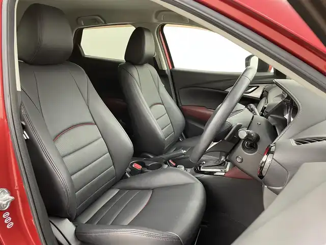 マツダ ＣＸ－３ XD ツーリング 福岡県 2015(平27)年 5.2万km ソウルレッドプレミアムメタリック メーカーナビ（ＢＴ，フルセグＴＶ）　/バックカメラ　/ＥＴＣ　/ＨＵＤ　/ＡＣＣ　/コーナーセンサー　/衝突被害軽減ブレーキ　/レーンキープ　/ＢＳＭ　/アイドリングストップ　/ＭＴモード付き　/純正１８インチＡＷ　/ＬＥＤ