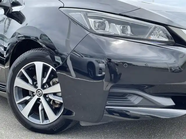 日産 リーフ X 佐賀県 2019(令1)年 8.1万km スーパーブラック 純正SDナビ(フルセグTV/CD/DVD/BT)/アラウンドビューモニター/プロパイロット/クリアランスソナー/シートヒーター/ステアリングヒーター/ブラインドスポットモニター/デジタルインナーミラー/ETC/純正LEDヘッドライト/純正フロアマット/純正16インチアルミホイール