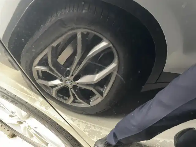 トヨタ ヴェルファイア Z 道央・札幌 2017(平29)年 7.5万km ブラック ４WD/寒冷地仕様/純正ディーラーOPナビ/CD/DVD/BT/フルセグ/純正フリップダウンモニター/プリクラッシュセーフティ/横滑り防止装置/レーダークルーズコントロール/クリアランスソナー/バックカメラ/ビルトインETC/ドライブレコーダー/アイドリングストップ/ワイパーデアイサー/ECOMODE/両側パワースライドドア/2列目オットマン/革巻きステアリング/ステアリングリモコン/電動パーキング/ブレーキホールド/MTモード付AT/プッシュスタート/スマートキー/LEDヘッドライト/オートライト/フォグランプ/電動格納ミラー/ウィンカーミラー/純正フロアマット