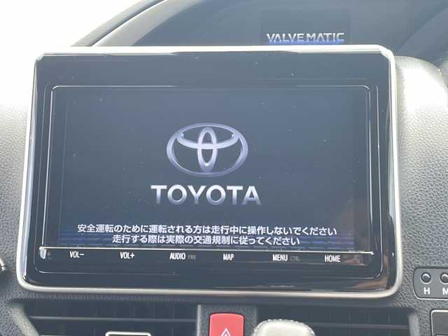 トヨタ ヴォクシー ZS 煌Ⅲ 京都府 2020(令2)年 4万km ブラック 純正９インチナビ　Ｂｌｕｅｔｏｏｔｈオーディオ　ＤＶＤ再生　フルセグ　バックカメラ　後席フリップダウンモニター　プリクラッシュセーフティ　クルーズコントロール　両側パワースライドドア　ＬＥＤライト