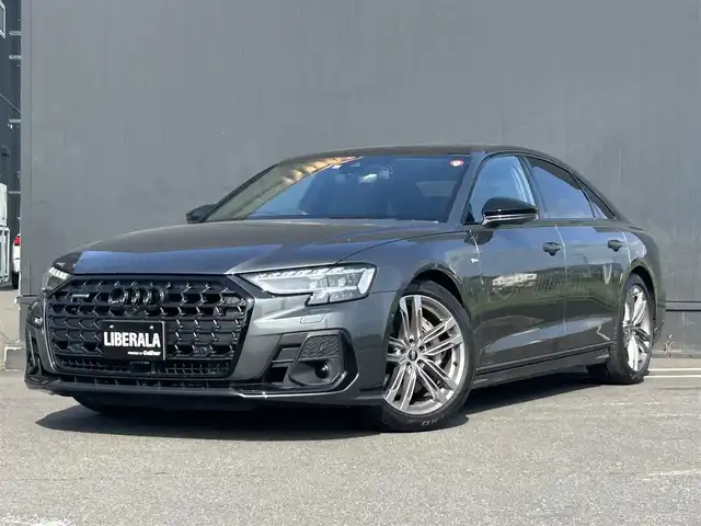アウディ Ａ８ 55TFSIクワトロ 茨城県 2022(令4)年 0.9万km デイトナグレーパールエフェクト ワンオーナー/ブラックスタイリングパッケージ/コンフォートパッケージ/Slineスタイリングパッケージ/BANG＆OLUFSENサウンド/パノラマSR/MMIナビ/フルセグTV/360°カメラ/ETC/前後ドラレコ/黒革シート/バーチャルコクピット/マトリックスLED/純正20インチAW/パワーシート/シートヒーター/ベンチレーション/パワーバックドア