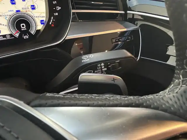 アウディ Ａ８ 55TFSIクワトロ 茨城県 2022(令4)年 0.9万km デイトナグレーパールエフェクト ワンオーナー/ブラックスタイリングパッケージ/コンフォートパッケージ/Slineスタイリングパッケージ/BANG＆OLUFSENサウンド/パノラマSR/MMIナビ/フルセグTV/360°カメラ/ETC/前後ドラレコ/黒革シート/バーチャルコクピット/マトリックスLED/純正20インチAW/パワーシート/シートヒーター/ベンチレーション/パワーバックドア