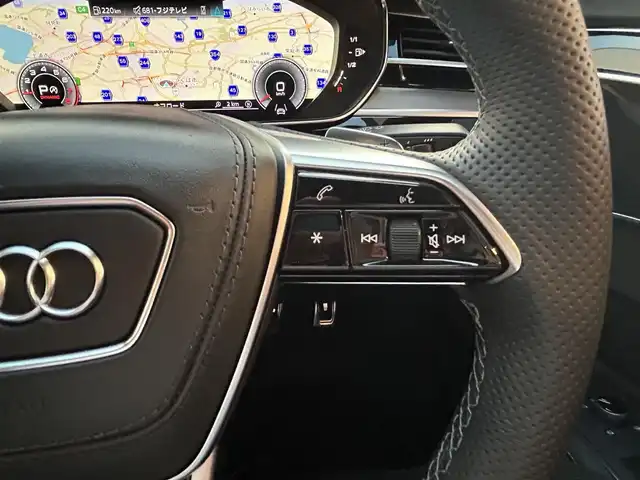アウディ Ａ８ 55TFSIクワトロ 茨城県 2022(令4)年 0.9万km デイトナグレーパールエフェクト ワンオーナー/ブラックスタイリングパッケージ/コンフォートパッケージ/Slineスタイリングパッケージ/BANG＆OLUFSENサウンド/パノラマSR/MMIナビ/フルセグTV/360°カメラ/ETC/前後ドラレコ/黒革シート/バーチャルコクピット/マトリックスLED/純正20インチAW/パワーシート/シートヒーター/ベンチレーション/パワーバックドア