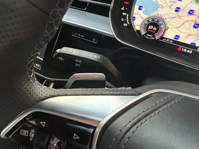 アウディ Ａ８ 55TFSIクワトロ 茨城県 2022(令4)年 0.9万km デイトナグレーパールエフェクト ワンオーナー/ブラックスタイリングパッケージ/コンフォートパッケージ/Slineスタイリングパッケージ/BANG＆OLUFSENサウンド/パノラマSR/MMIナビ/フルセグTV/360°カメラ/ETC/前後ドラレコ/黒革シート/バーチャルコクピット/マトリックスLED/純正20インチAW/パワーシート/シートヒーター/ベンチレーション/パワーバックドア