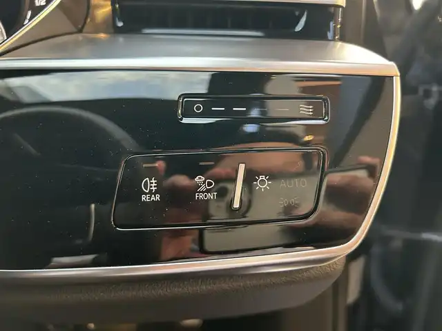 アウディ Ａ８ 55TFSIクワトロ 茨城県 2022(令4)年 0.9万km デイトナグレーパールエフェクト ワンオーナー/ブラックスタイリングパッケージ/コンフォートパッケージ/Slineスタイリングパッケージ/BANG＆OLUFSENサウンド/パノラマSR/MMIナビ/フルセグTV/360°カメラ/ETC/前後ドラレコ/黒革シート/バーチャルコクピット/マトリックスLED/純正20インチAW/パワーシート/シートヒーター/ベンチレーション/パワーバックドア