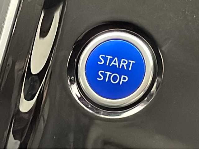 日産 セレナ e－パワー ハイウェイスター V 宮崎県 2020(令2)年 2.8万km マルーンレッド 禁煙車/エマージェンシーブレーキ/純正9型ナビTV/（CD/DVD/MSV/Blu-ray/Bluetooth/フルセグTV)/純正リアフリップダウンモニター/純正LEDオートライト/純正フォグ/純正15インチアルミ/純正エアロ/純正ルーフエンドスポイラー/純正フロアマット/社外前後ドライブレコーダー/ハンズフリー両側電動スライドドア/クルーズコントロール/ブラインドスポットモニター/クリアランスソナー/前席シートヒーター/ステアリングヒーター/Wオートエアコン/本革巻ハンドル/ETC/インテリジェントキー/プッシュエンジンスタート/新車時保証書/取扱い説明書