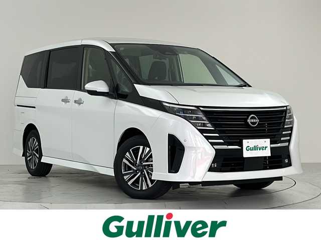 日産 セレナ e－パワー ハイウェイスター V 大阪府 2025(令7)年 0.1千km プリズムホワイト 360度セーフティアシスト/　・エマージェンシーブレーキ/　・前方衝突予測警報/　・アダプティブLEDヘッドライトシステム/　・車線逸脱防止支援システム/　・車線逸脱警報/　・アラウンドビューモニター/プロパイロット/フリップダウンモニター/純正メモリナビ/　　Bt/USB/フルセグTV/両側パワースライドドア/オートハイビーム/LEDオートライト/フォグランプ/合皮ハーフレザーシート/純正16インチアルミホイール/コーナーセンサー/アイドリングストップ/スマートキー/ビルトインETC2.0/　