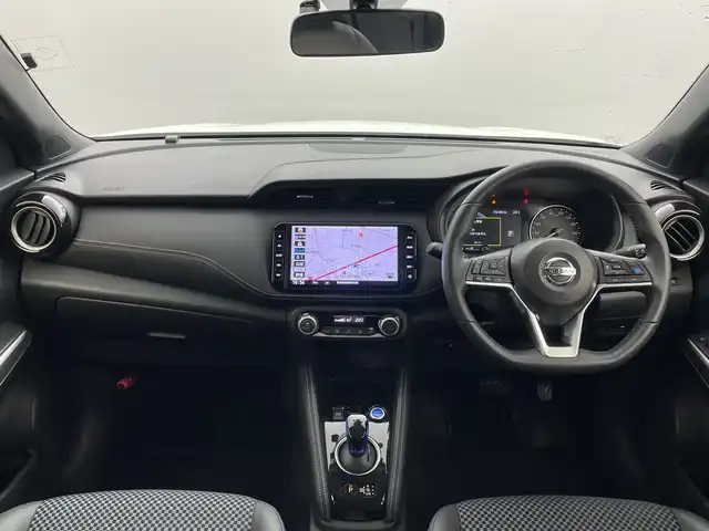 日産 キックス X 群馬県 2021(令3)年 3.8万km ブリリアントホワイトパール 純正９型ナビ　バックカメラ　アダプティブクルーズコントロール　レーンキープアシスト　衝突被害軽減ブレーキ　オートマチックハイビーム　純正ドライブレコーダー　コーナーセンサー　ＥＴＣ　ＬＥＤ　禁煙車