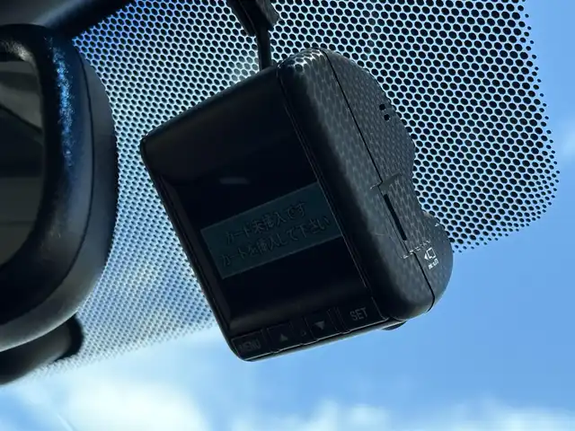 ホンダ アコード ハイブリッド EX 大分県 2017(平29)年 8.3万km ホワイトオーキッドパール ・ナビ(CD/DVD/BT/USB/HDMI)/・バックカメラ/・フルセグテレビ/・衝突軽減ブレーキ/・レーダークルーズコントロール/・ドライブレコーダー/・ETC/・全席シートヒーター/・パワーシート/・シートメモリー/・ブレーキホールド/・パドルシフト/・ステアリングリモコン/・オートライト/・スマートキー/・プッシュスタート