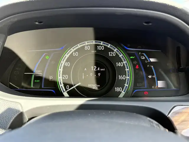 ホンダ アコード ハイブリッド EX 大分県 2017(平29)年 8.3万km ホワイトオーキッドパール ・ナビ(CD/DVD/BT/USB/HDMI)/・バックカメラ/・フルセグテレビ/・衝突軽減ブレーキ/・レーダークルーズコントロール/・ドライブレコーダー/・ETC/・全席シートヒーター/・パワーシート/・シートメモリー/・ブレーキホールド/・パドルシフト/・ステアリングリモコン/・オートライト/・スマートキー/・プッシュスタート