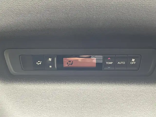トヨタ ヴォクシー ZS 煌Ⅲ 岡山県 2022(令4)年 2.2万km ホワイトパールクリスタルシャイン 純正7インチナビ　NSCN-W68/ワンセグTV、CD、Bluetooth、AM、FM/バックカメラ/両側パワースライドドア/シートバックテーブル/リアオートエアコン/コーナーセンサー/前後ドライブレコーダー　ZDR035/ビルトインETC/クルーズコントロール/ハーフレザーシート/トヨタセーフティセンス/・プリクラッシュセーフティ/・レーンディパーチャーアラート/・オートマチックハイビーム/・クリアランスソナー