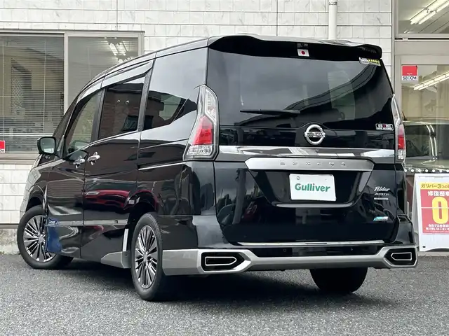 日産 セレナ ライダー オーテック 30th 福岡県 2016(平28)年 6.5万km ダイヤモンドブラック 純正9インチメモリナビ【MM516D-L】/　（AM/FM/CD/DVD/Bluetooth/フルセグTV）/フロント/サイド/バックカメラ/アラウンドビューモニター/純正フリップダウンモニター/セーフティサポート/・プロパイロット/・エマージェンシーブレーキ/・踏み間違え衝突防止アシスト/・進入禁止標識検知/・車線逸脱警報/・ふらつき警報/インテリジェンスパーキング/レーダークルーズコントロール/オートライト/横滑り防止装置/アイドリングストップ/純正16インチアルミホイール/両側パワースライドドア/デジタルインナーミラー/白色レザーシート/純正フロアマット/ビルトインETC/COMTEC製360度ドライブレコーダー【HDR360GW】/後部座席サンシェード/ドアバイザー/電格ウインカーミラー/電源ソケット×1/ISOFIX/スペアキー×1/保証書/取扱説明書/ナビ取扱説明書