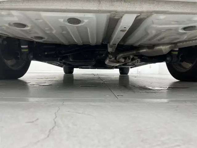 トヨタ ノア ハイブリッド S－Z 茨城県 2023(令5)年 2.8万km ホワイトパールクリスタルシャイン 純正10.5型DAナビ/バックカメラ/フルセグ/CD/DVDデッキ/純正フリップダウンモニター/モデリスタエアロ/快適利便パッケージ/衝突被害軽減ブレーキ/車線逸脱抑制装置/レーダークルーズコントロール/オートマチックハイビーム/クリアランスソナー/両側電動スライドドア/ETC2.0/ドラレコ/AC100V/シートヒーター/ステアリングヒーター/純正17インチAW/3眼LEDヘッドライト/スマートキー
