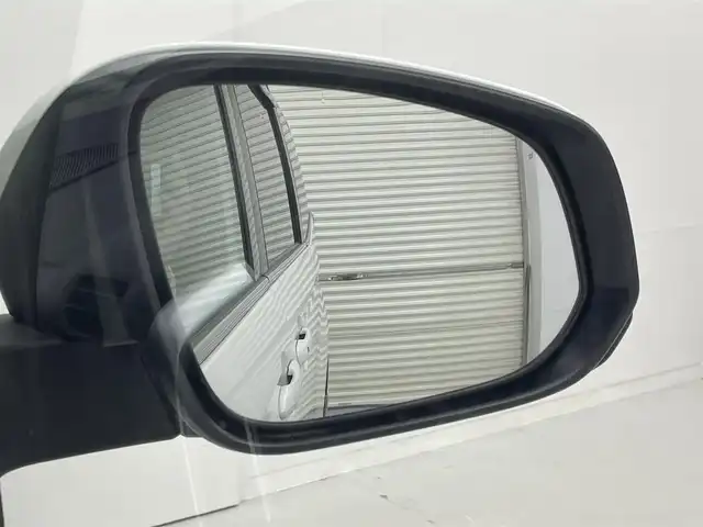 トヨタ ノア ハイブリッド S－Z 茨城県 2023(令5)年 2.8万km ホワイトパールクリスタルシャイン 純正10.5型DAナビ/バックカメラ/フルセグ/CD/DVDデッキ/純正フリップダウンモニター/モデリスタエアロ/快適利便パッケージ/衝突被害軽減ブレーキ/車線逸脱抑制装置/レーダークルーズコントロール/オートマチックハイビーム/クリアランスソナー/両側電動スライドドア/ETC2.0/ドラレコ/AC100V/シートヒーター/ステアリングヒーター/純正17インチAW/3眼LEDヘッドライト/スマートキー