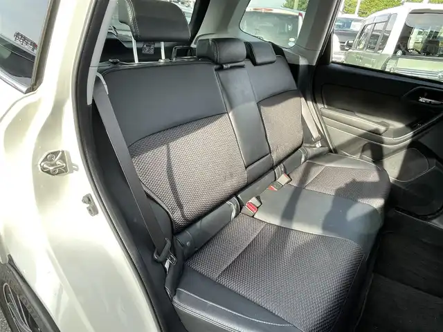 スバル フォレスター 2．0XT アイサイト アドバン 青森県 2017(平29)年 8.3万km クリスタルホワイトP ４WD/ナビ/フルセグTV/CD/DVD/BT/ETC/クルーズコントロール（追従有）/ハーフレザー/バックカメラ/シートヒーター/パワーシート/オートライト